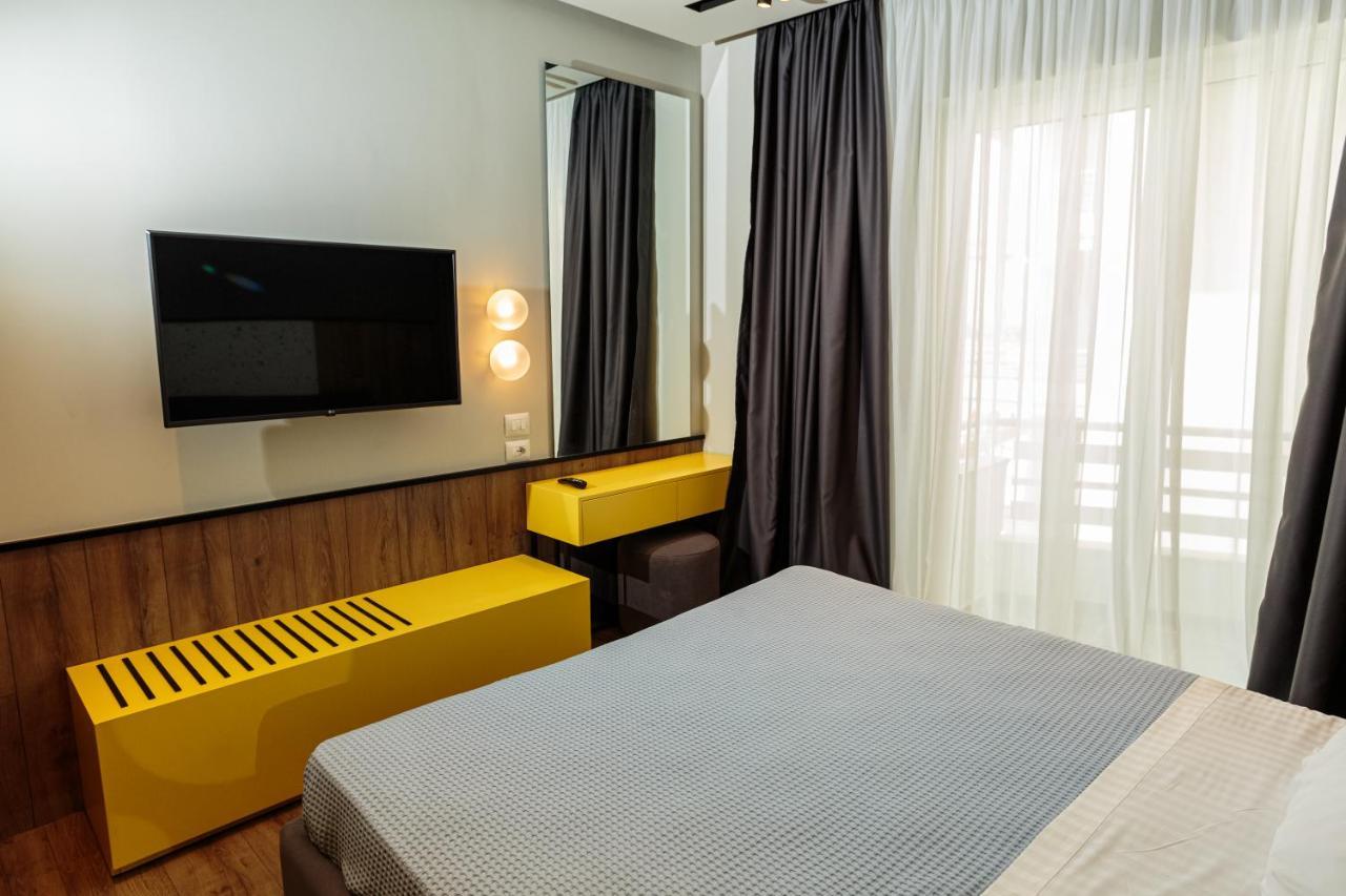 Visar Apartments Vlorë Buitenkant foto