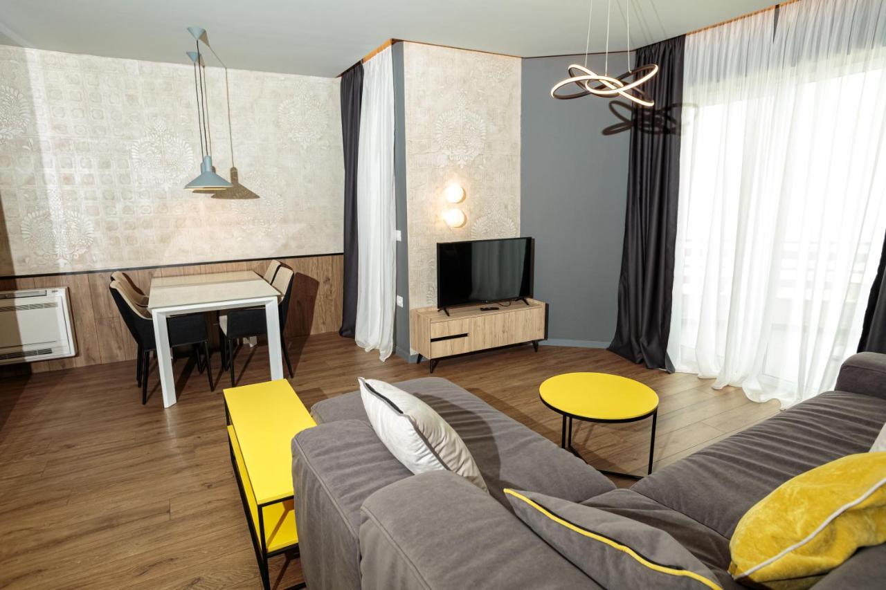 Visar Apartments Vlorë Buitenkant foto