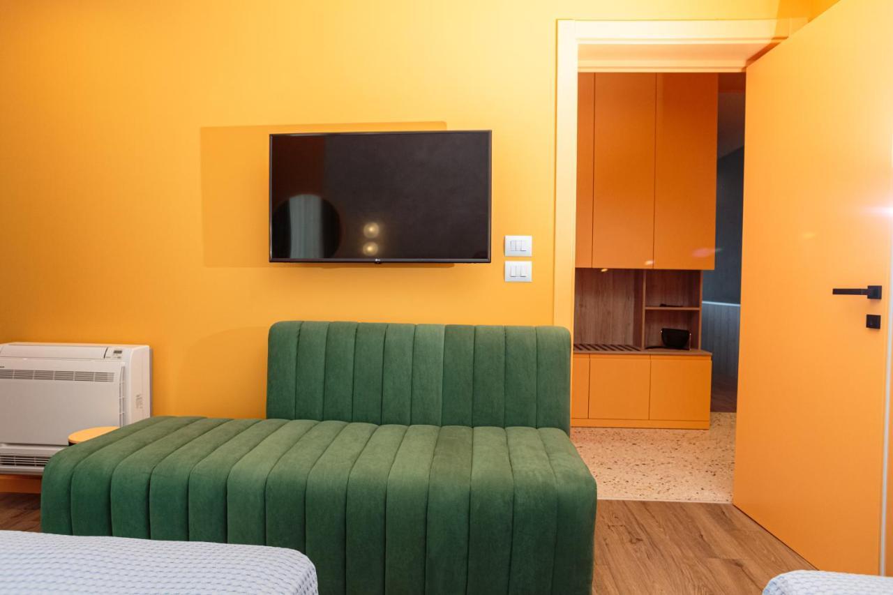 Visar Apartments Vlorë Buitenkant foto