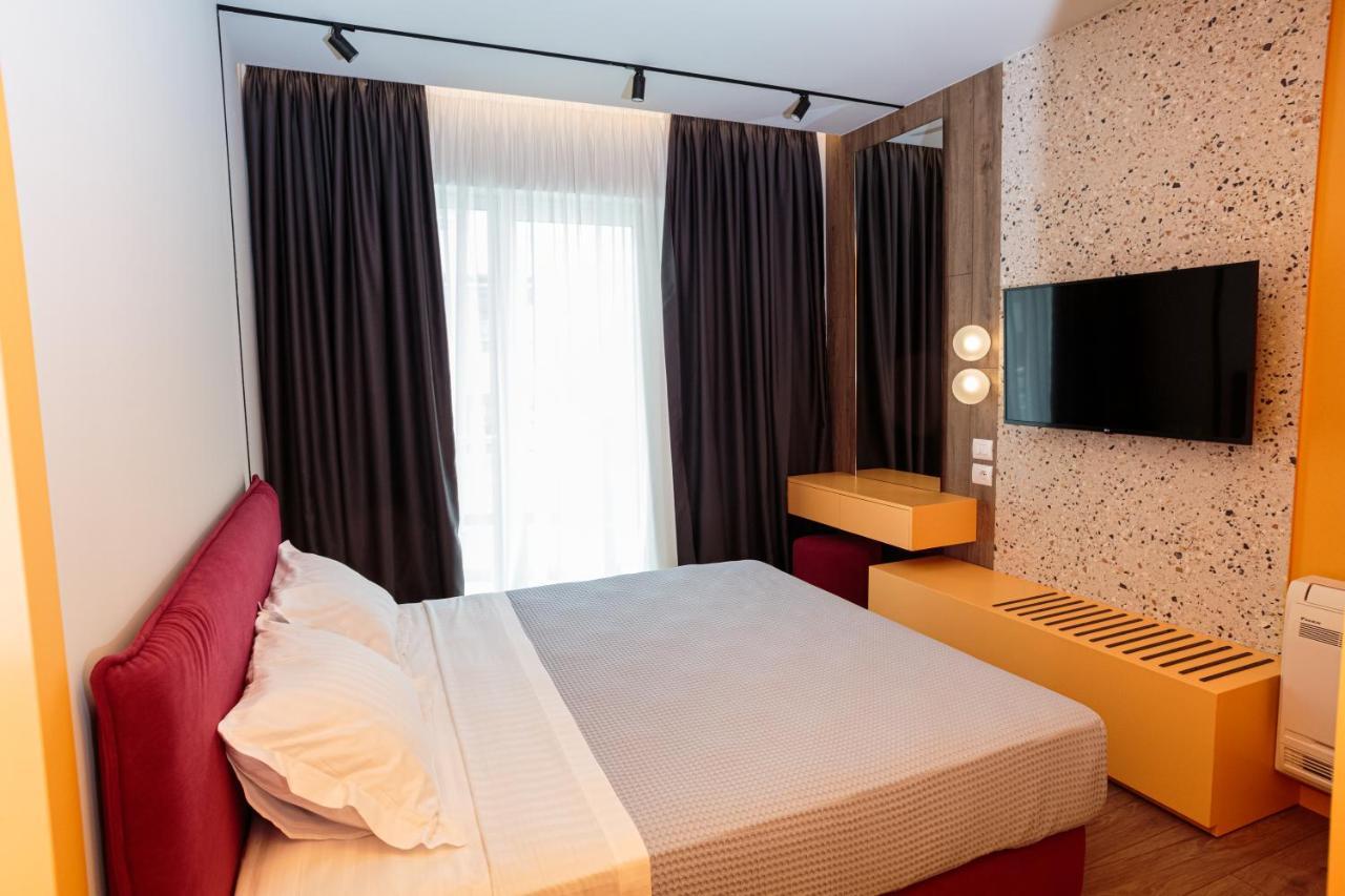 Visar Apartments Vlorë Buitenkant foto