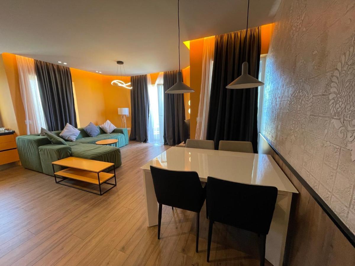 Visar Apartments Vlorë Buitenkant foto