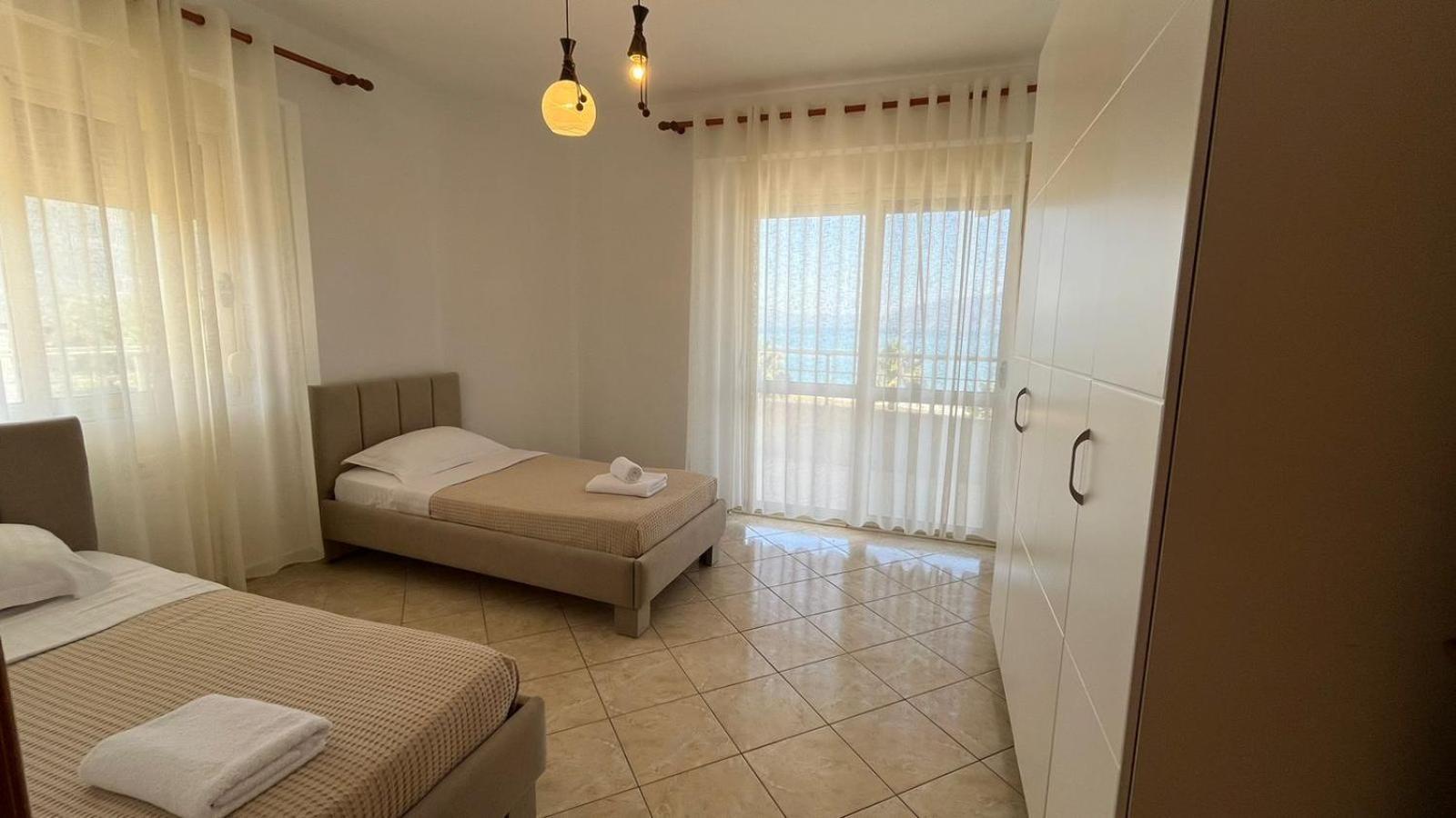 Visar Apartments Vlorë Buitenkant foto