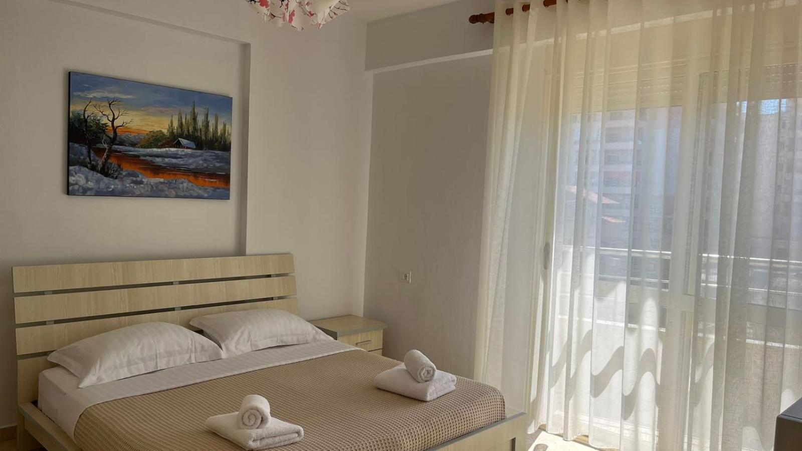 Visar Apartments Vlorë Buitenkant foto